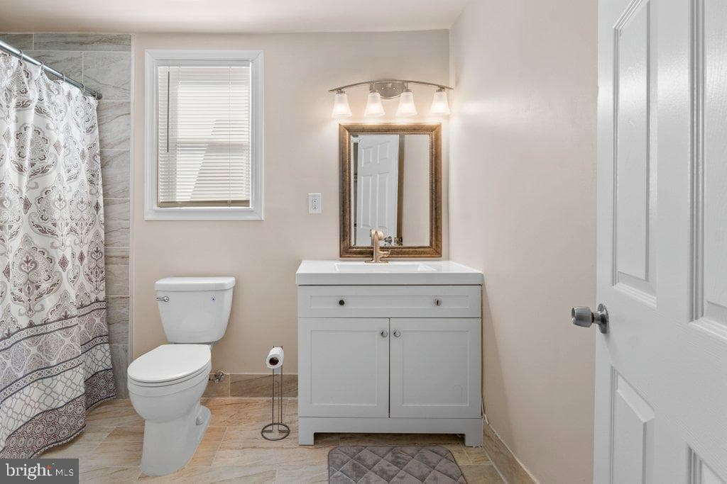 4919 Harford Rd photo 33