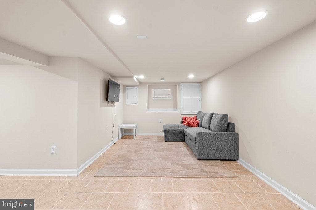 4919 Harford Rd photo 41
