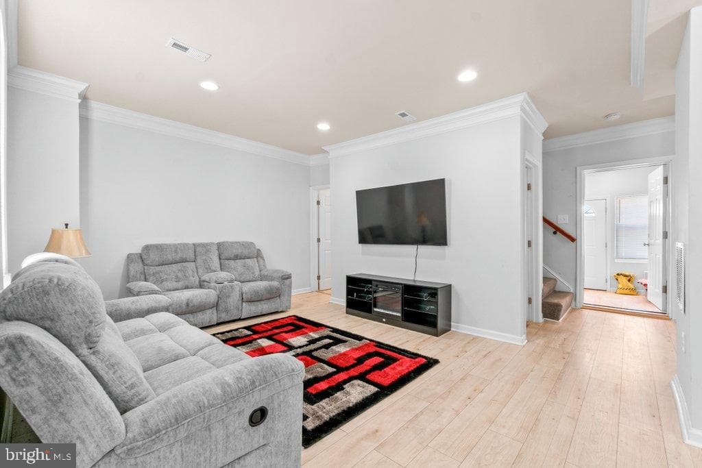 4919 Harford Rd photo 8