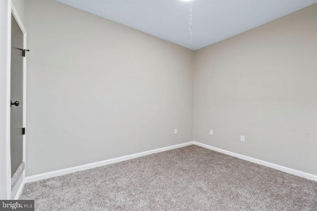 2108 Ashton Street photo 20