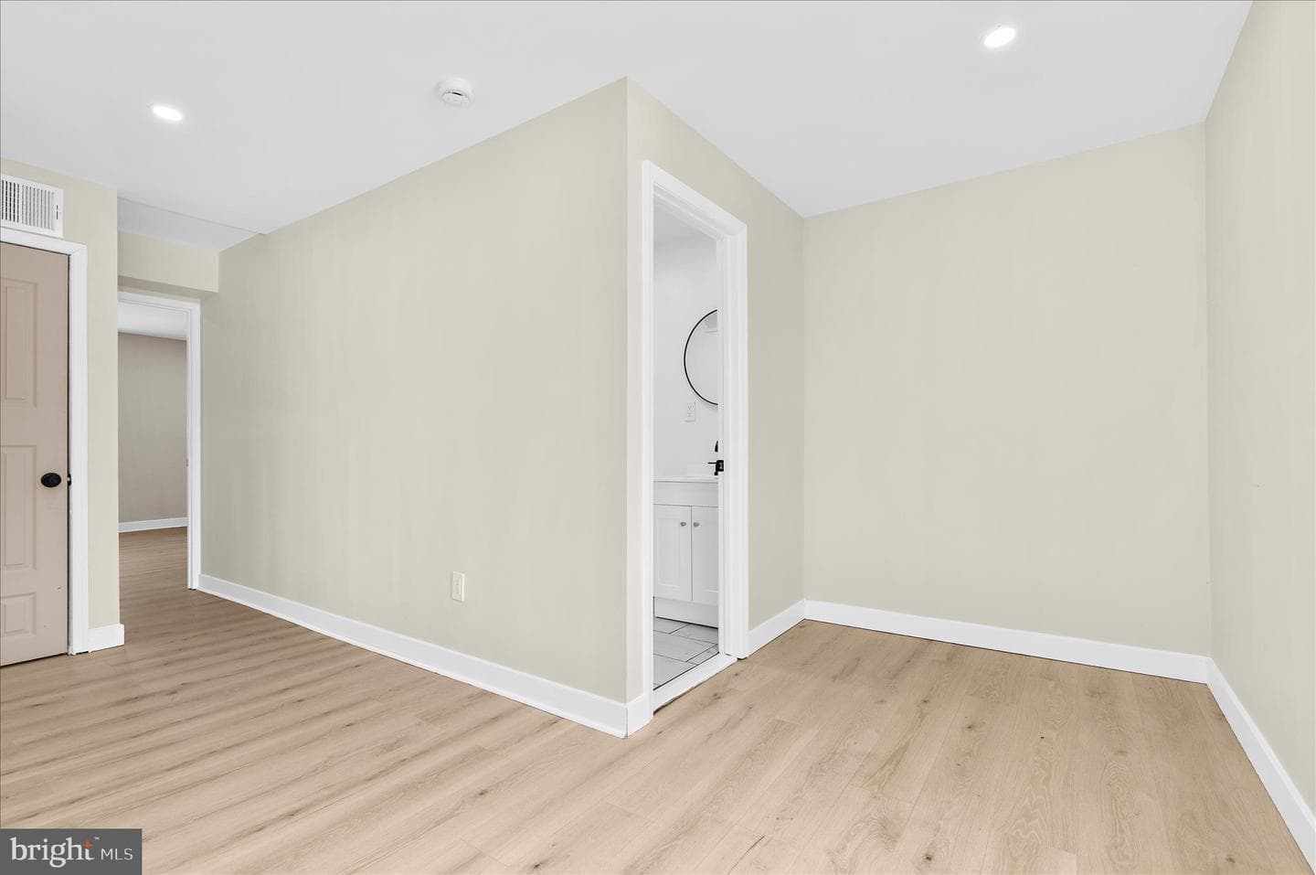 814 Jack St photo 16