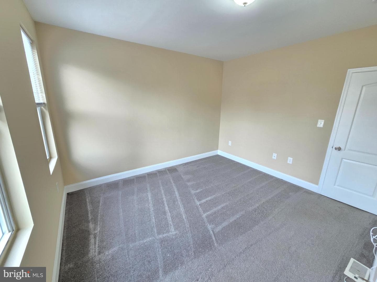 2307 N Rosedale Street photo 27
