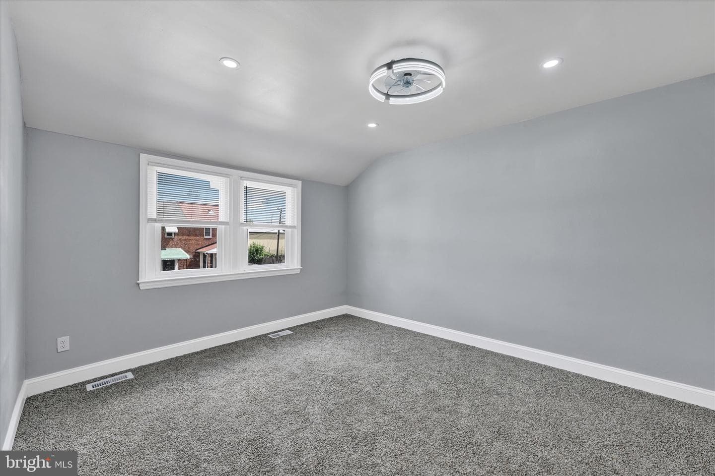 5404 Crismer Avenue photo 21
