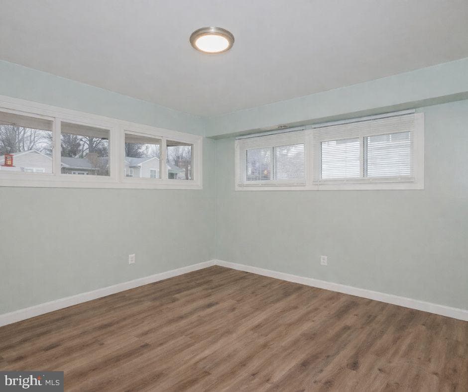5709 Anthony Avenue photo 22