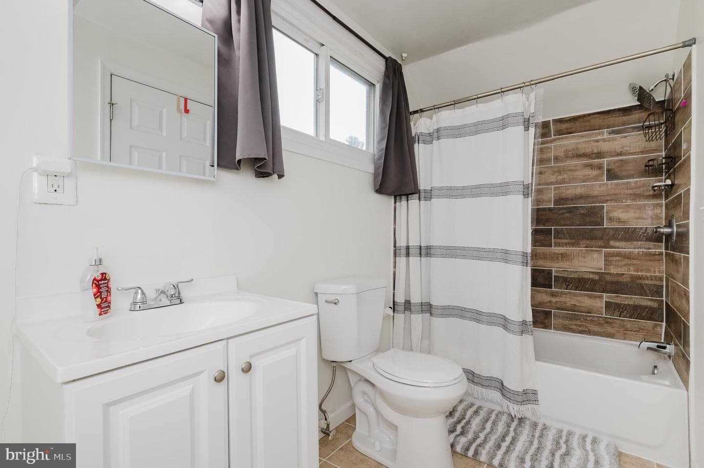 5709 Anthony Avenue photo 33