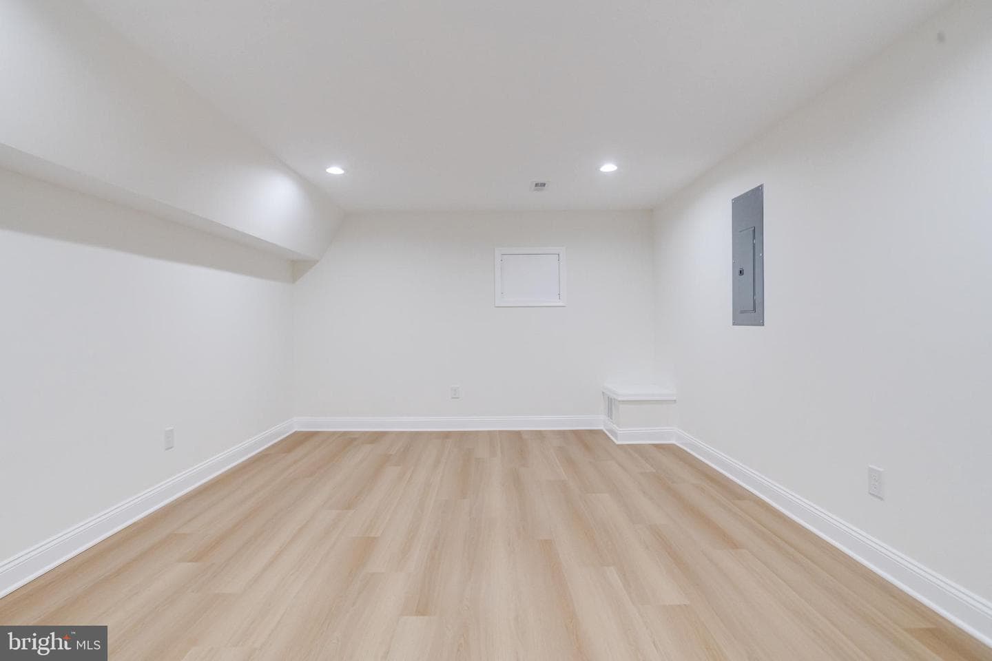 711 N Patterson Park Avenue photo 28