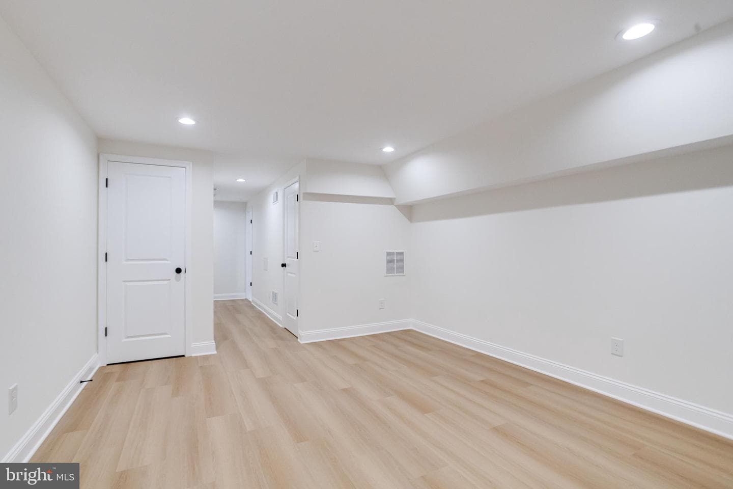 711 N Patterson Park Avenue photo 29