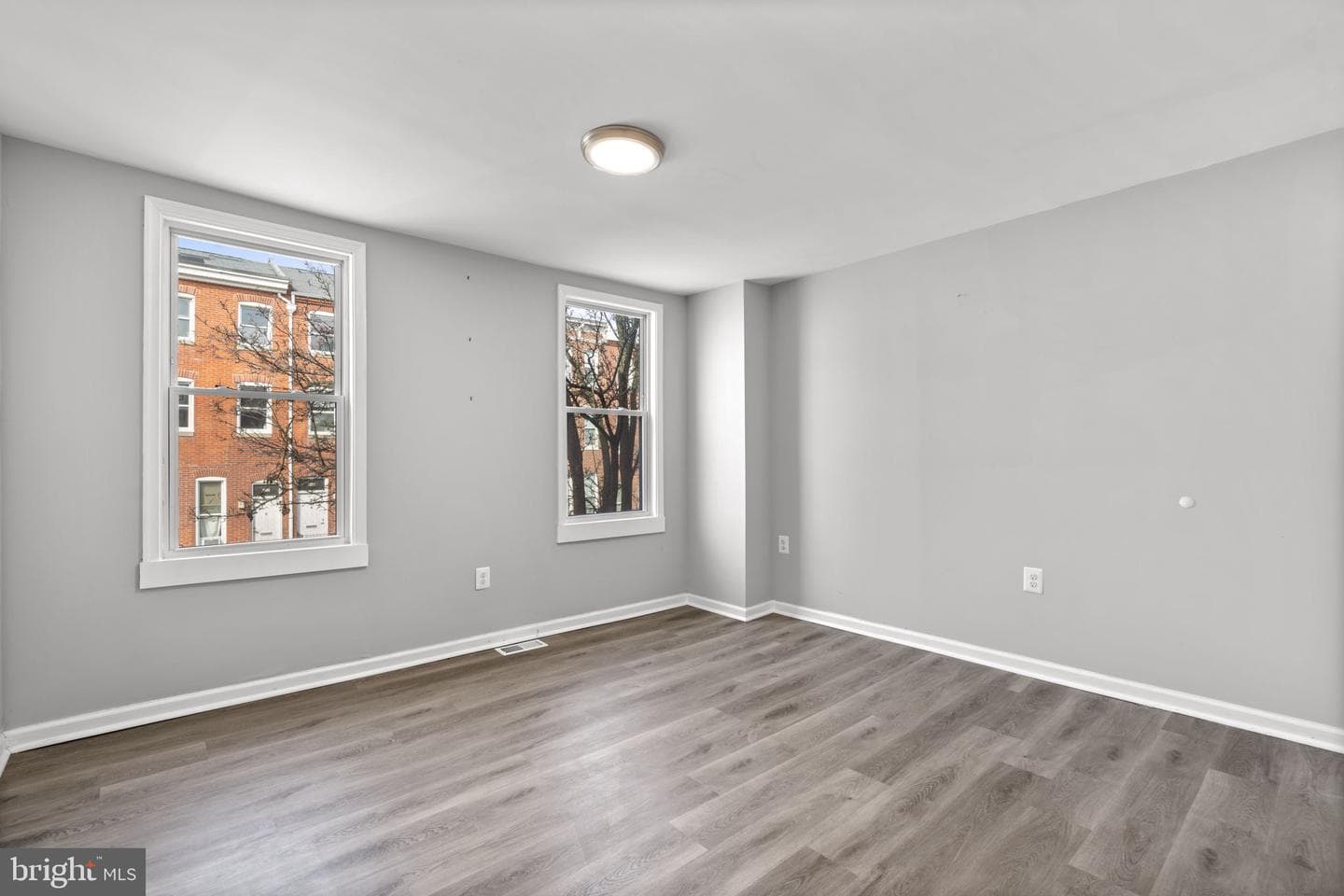 853 W Fayette Street photo 12