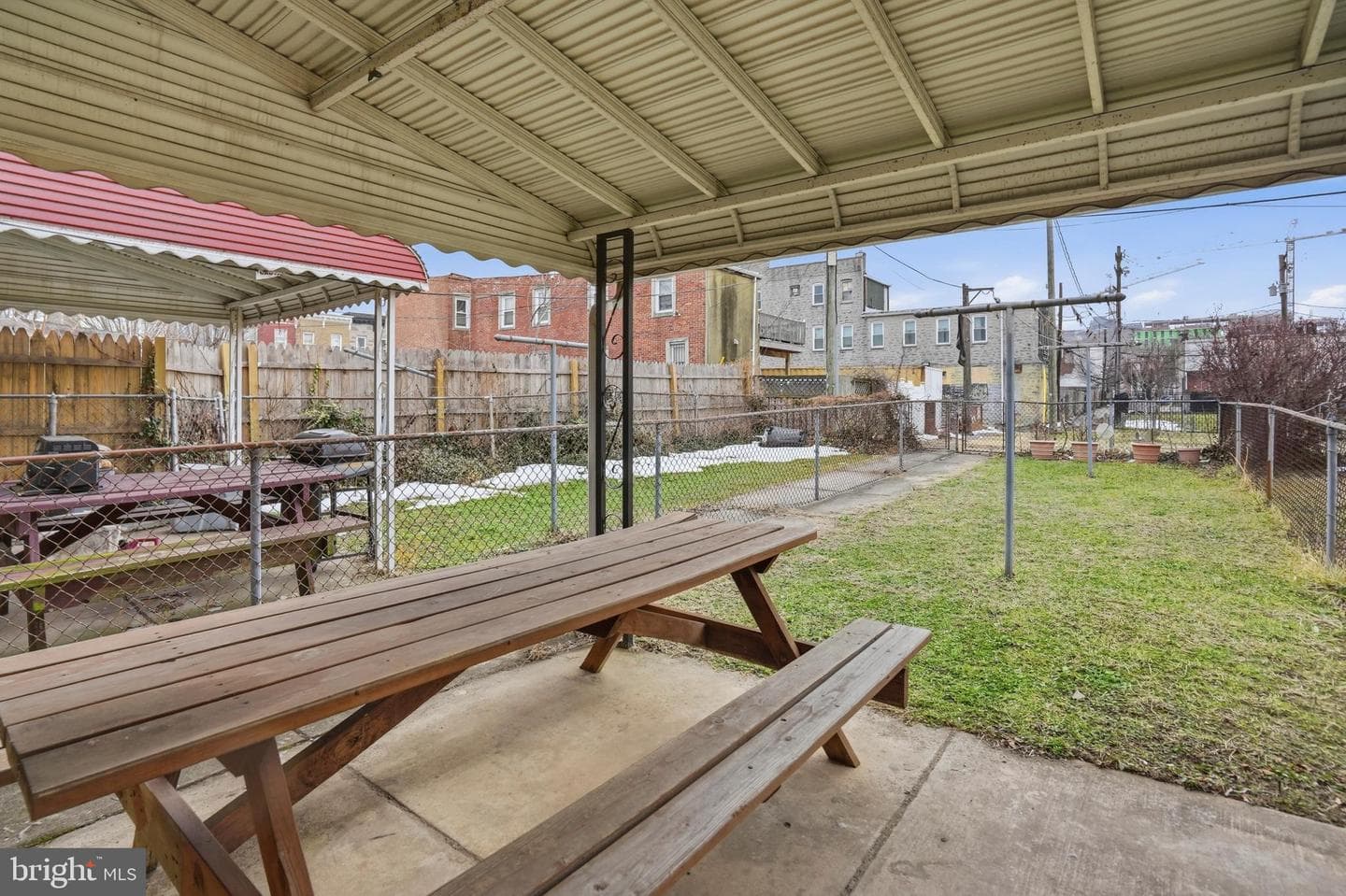 512 N Patterson Park Avenue photo 21