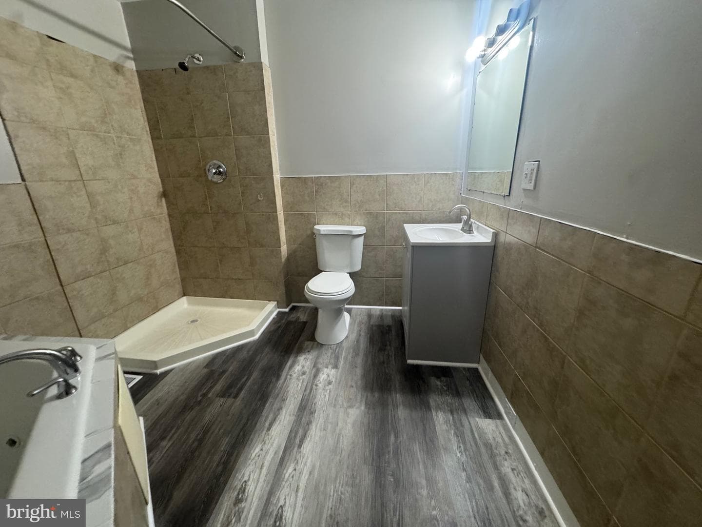 3003 Chelsea Ter photo 19