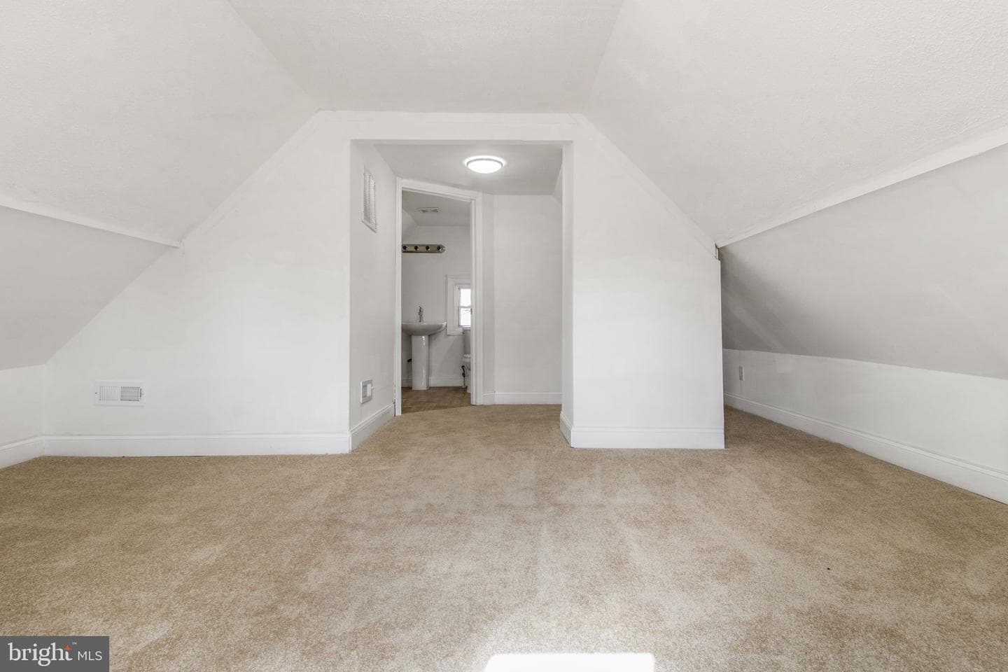 5327 Hamlin Ave photo 16