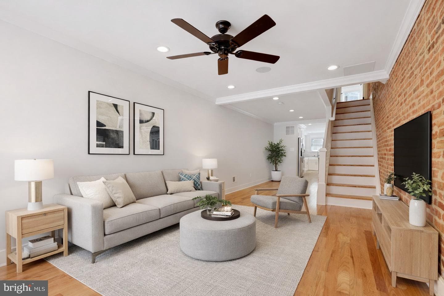 1327 Richardson Street photo 4