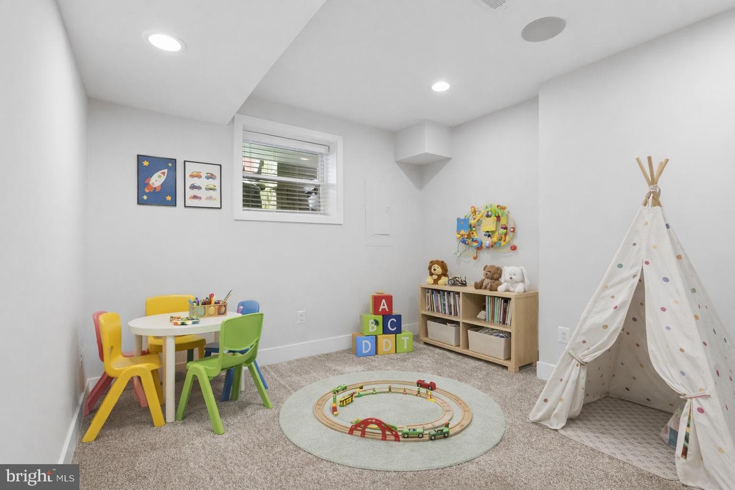 1327 Richardson Street photo 45