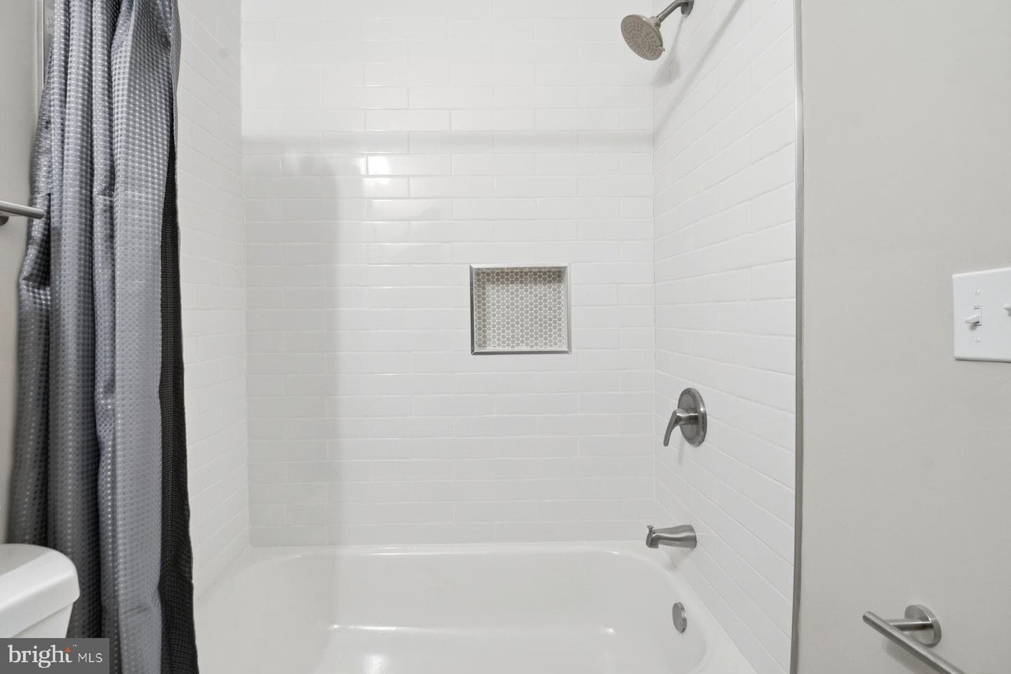 1028 N Fulton Avenue photo 20