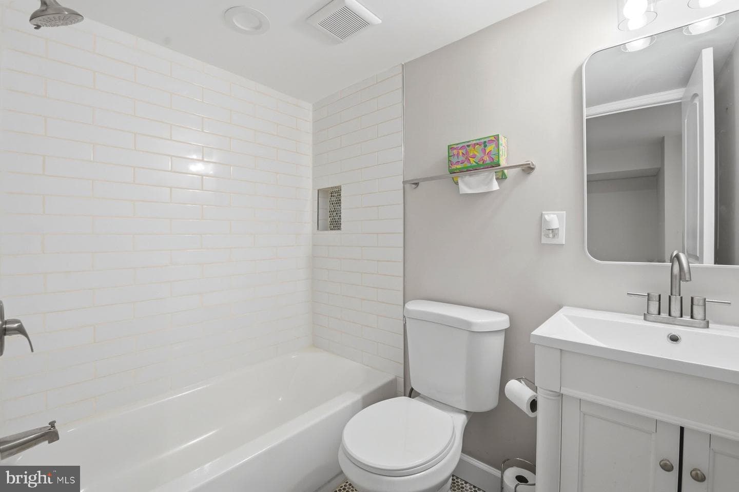 1028 N Fulton Avenue photo 34