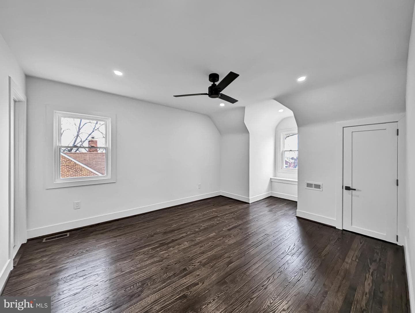 4902 Walther Avenue photo 21