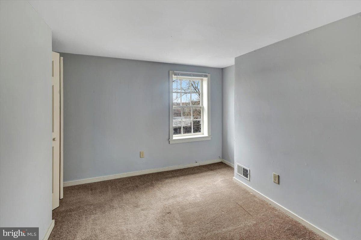 659 Portland Street photo 20