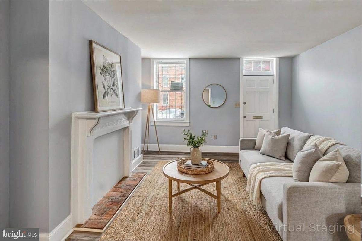 659 Portland Street photo 4