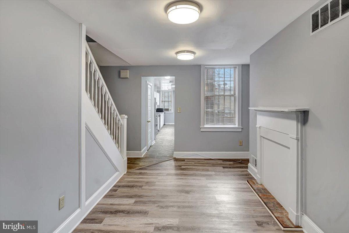 659 Portland Street photo 7