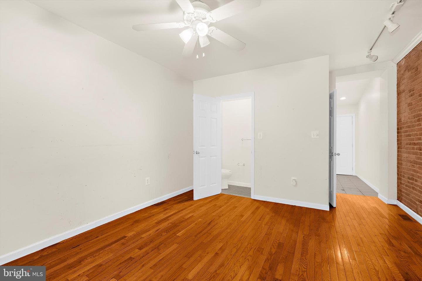 1407 Mchenry Street photo 11