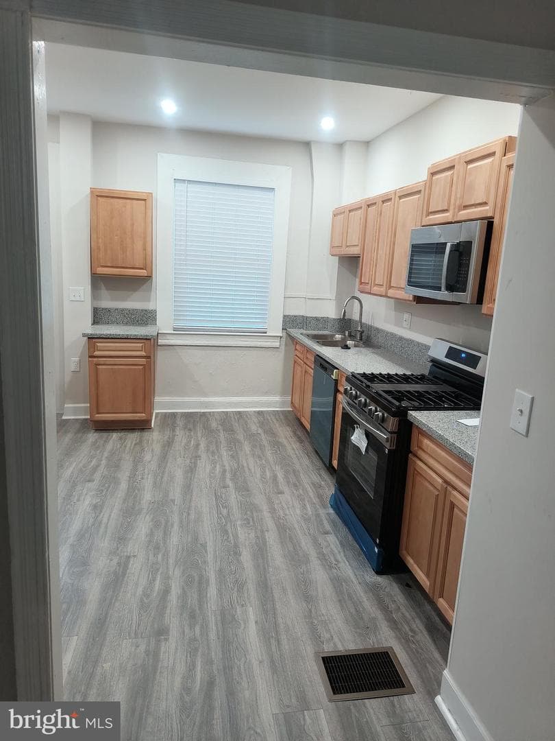 2609 Fayette Street W photo 3