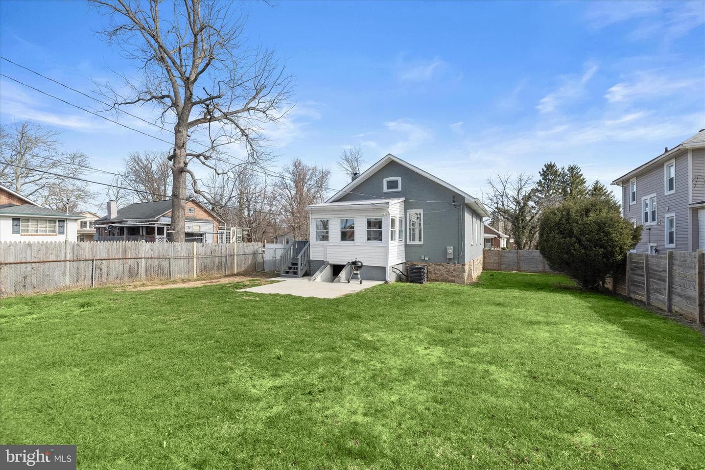 5822 Ethelbert Avenue photo 30