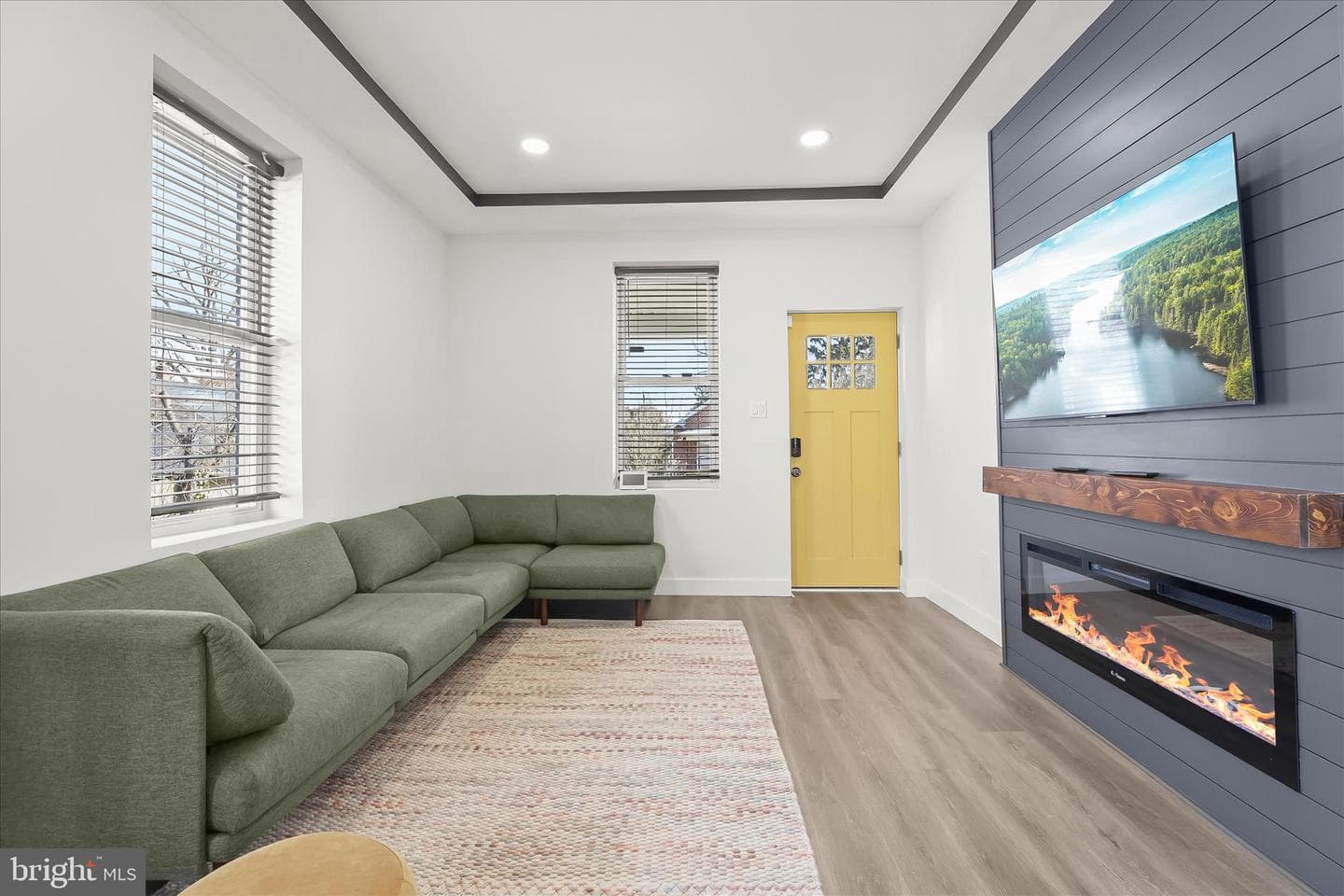 5822 Ethelbert Avenue photo 4