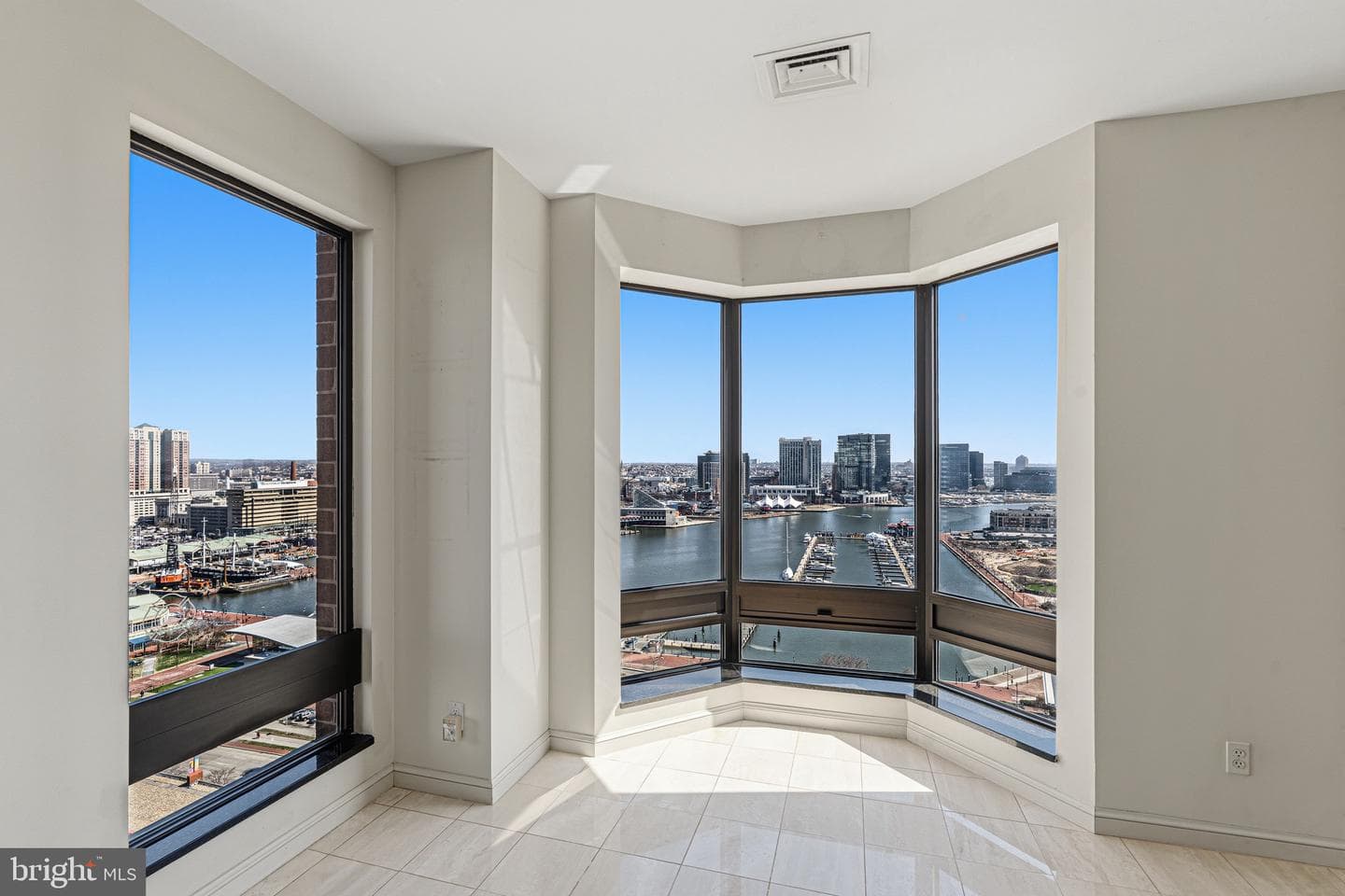 10 E Lee Street #1801 photo 14