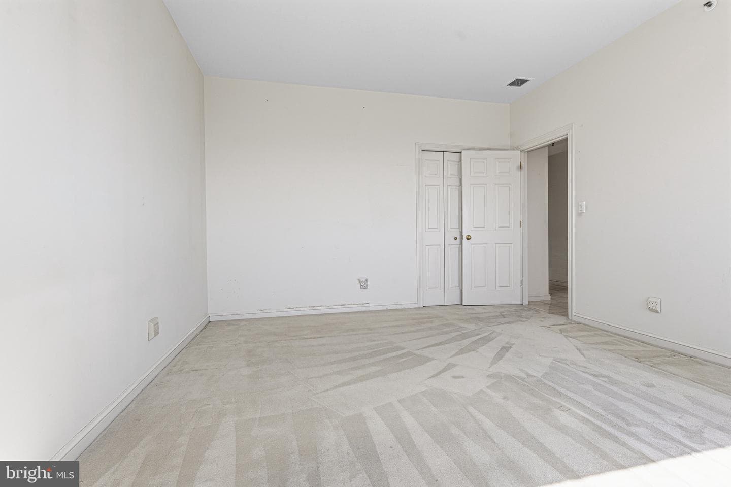 10 E Lee Street #1801 photo 21