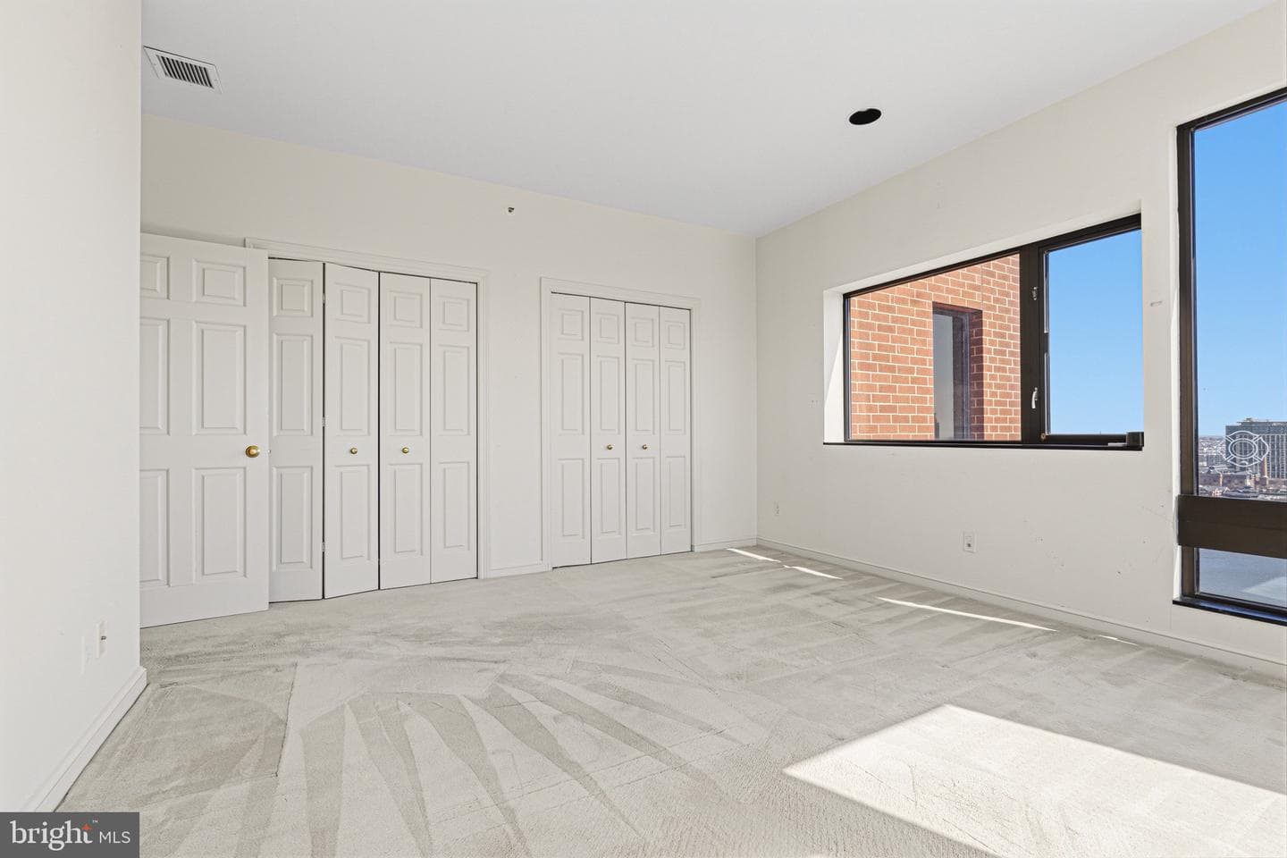 10 E Lee Street #1801 photo 26