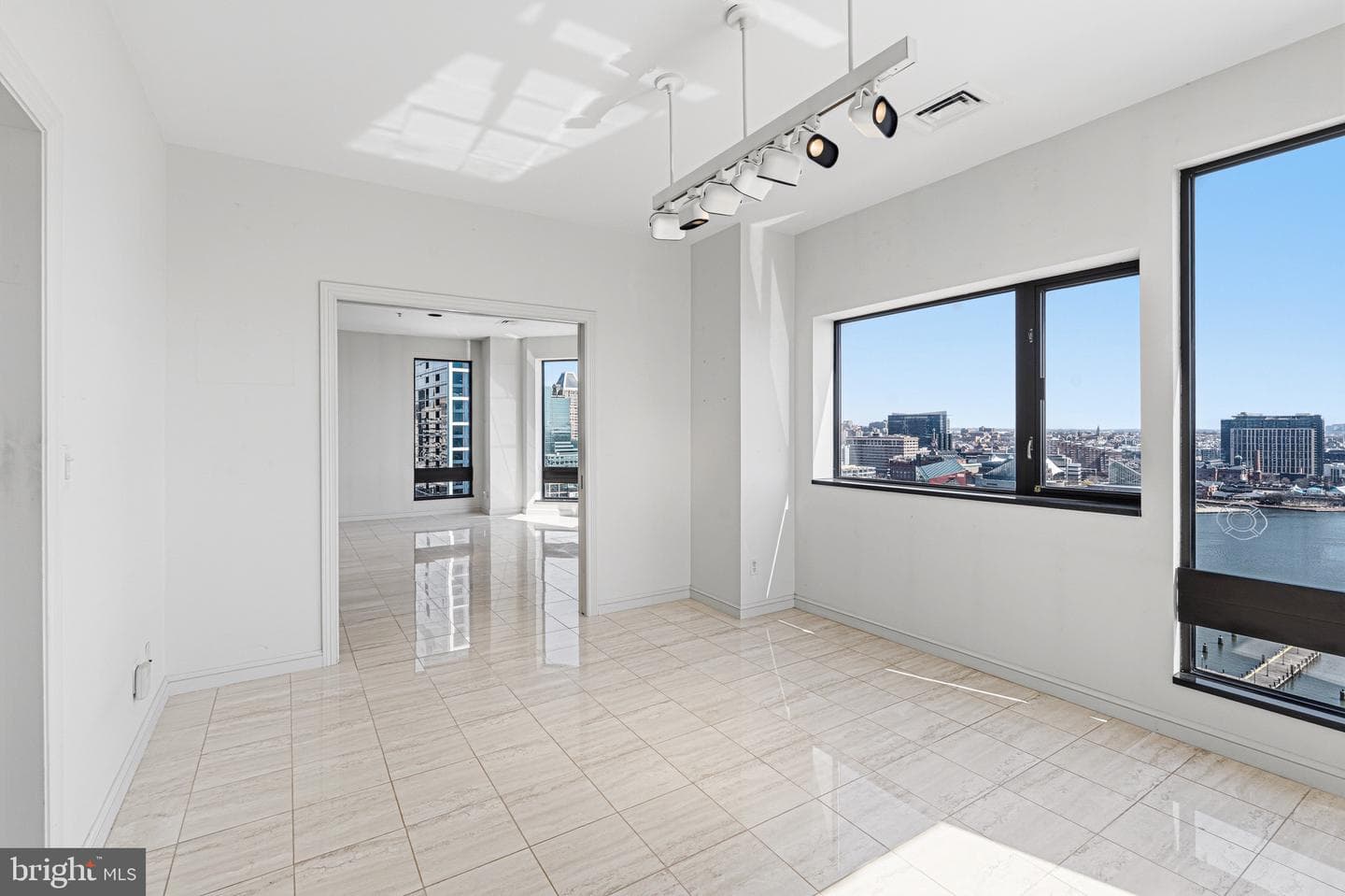 10 E Lee Street #1801 photo 30