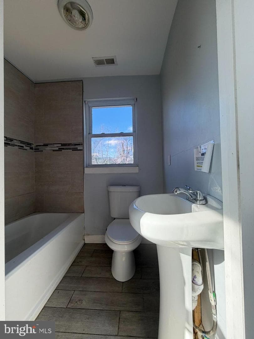3830 Brooklyn Avenue photo 16