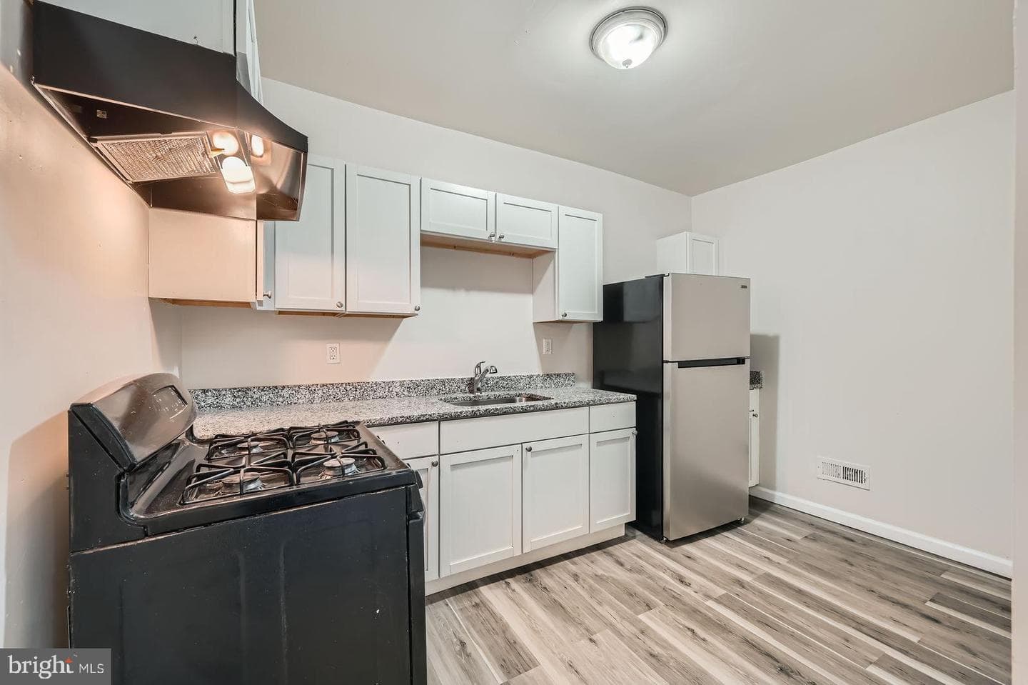 118 N Hilton Street photo 12