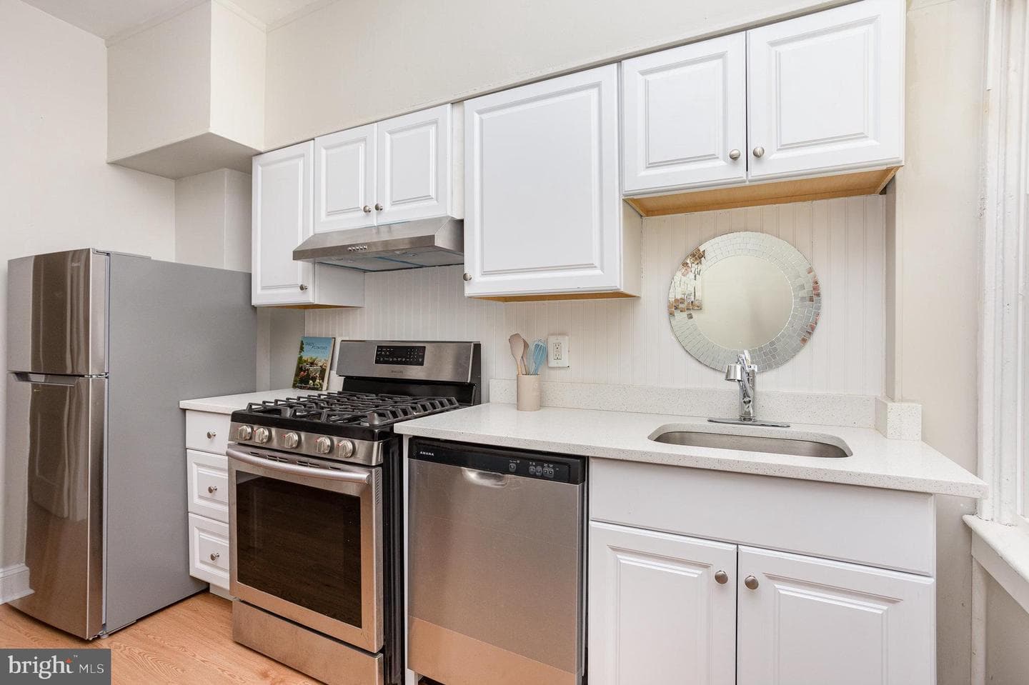 408 Gwynn Avenue photo 4