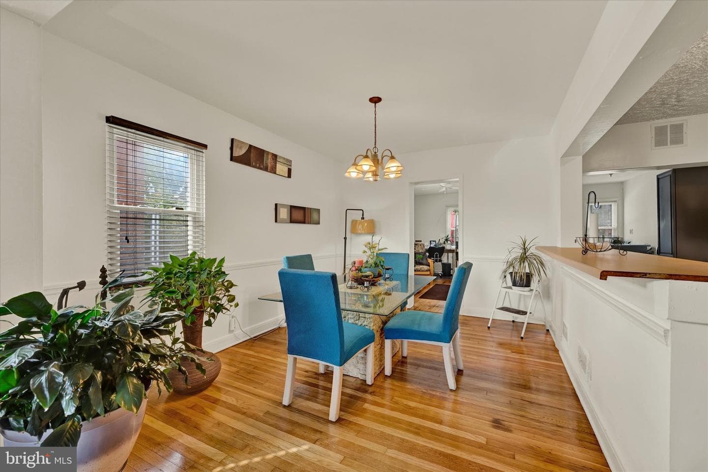 3922 Mortimer Avenue photo 8