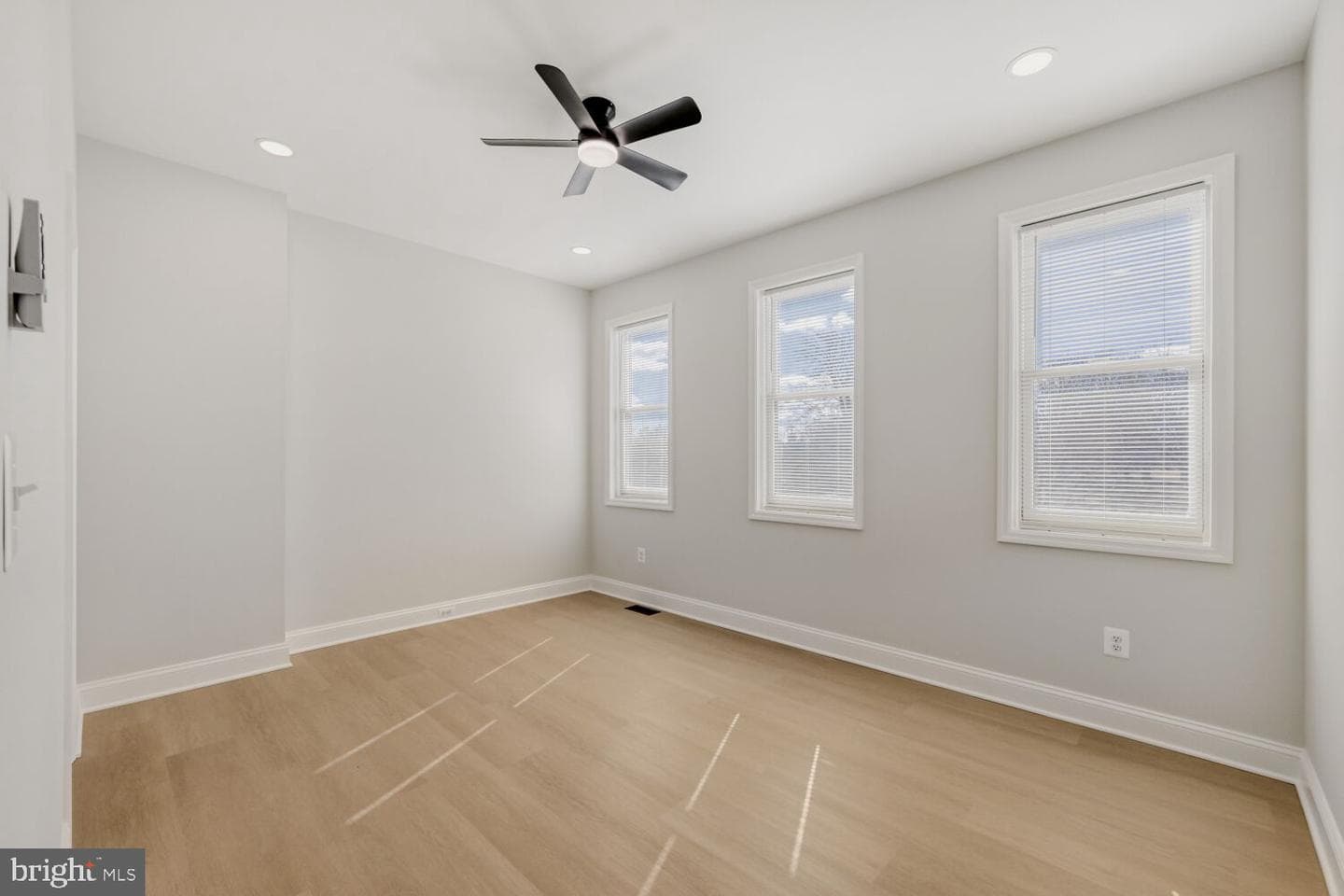 2328 E Baltimore Street photo 23