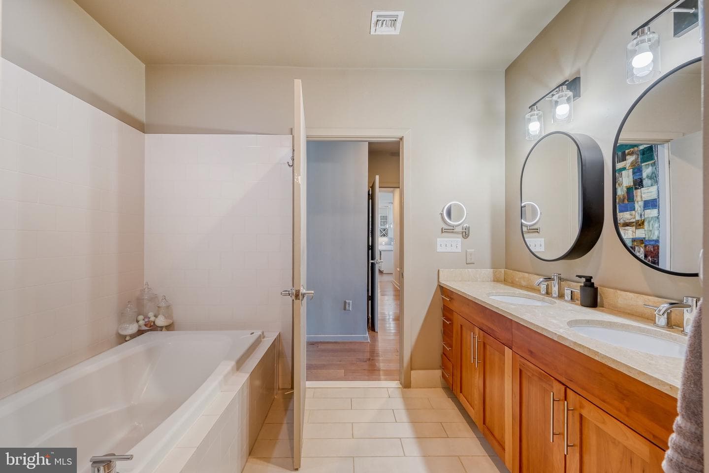 1200 Steuart Street #713 photo 25
