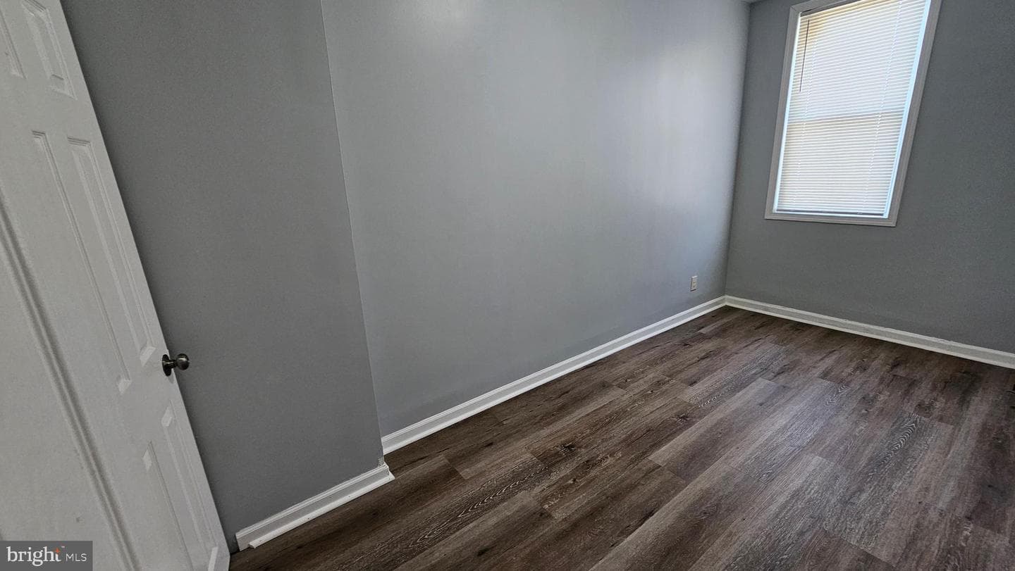 2805 Erdman photo 15
