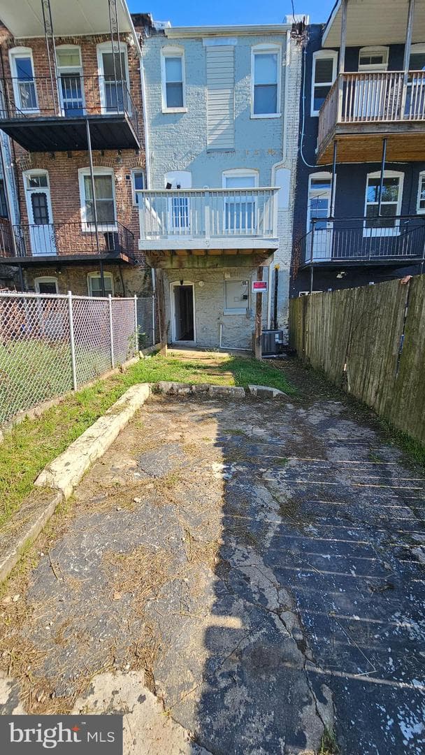 2805 Erdman photo 27