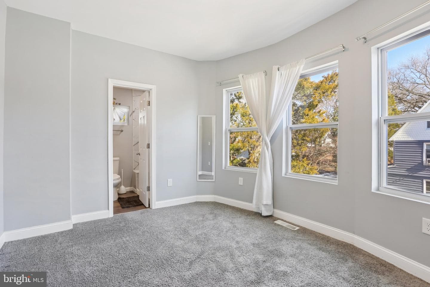 3814 Pinewood Avenue photo 22