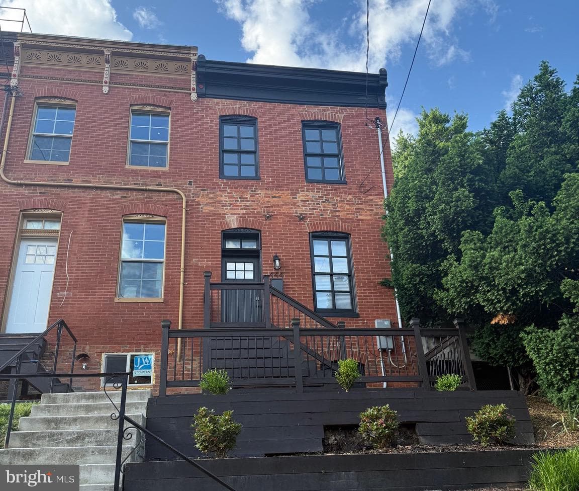 444 Grindall Street
