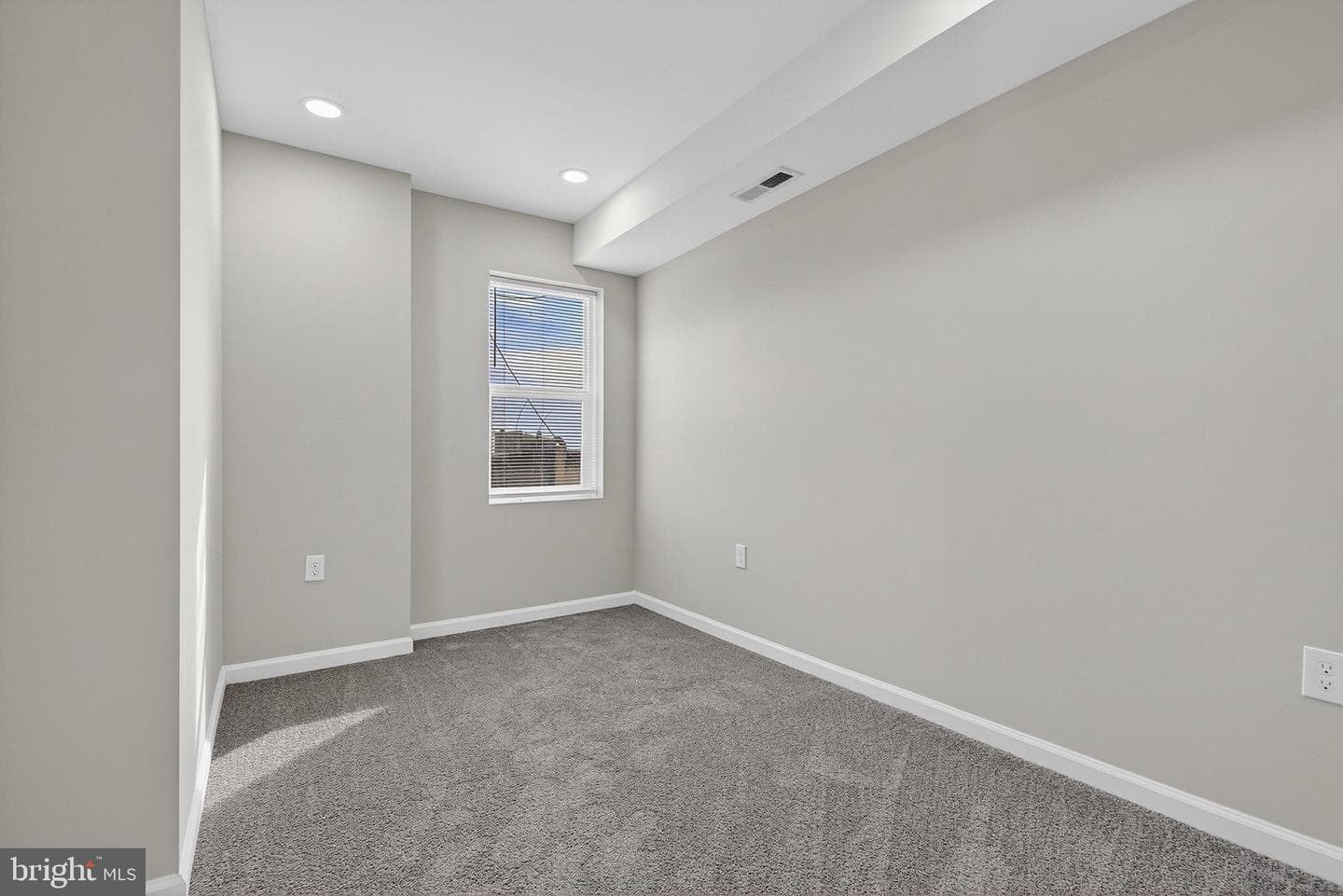 1431 E Preston Street photo 12
