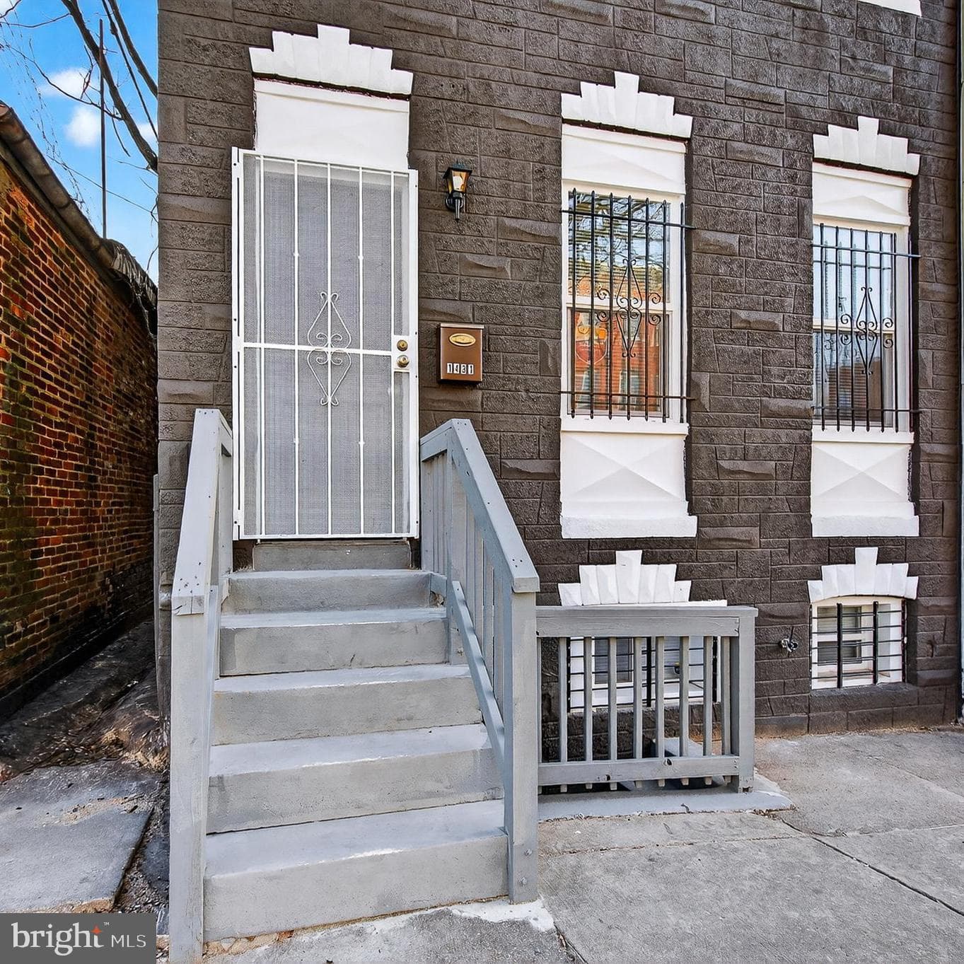 1431 E Preston Street photo 3