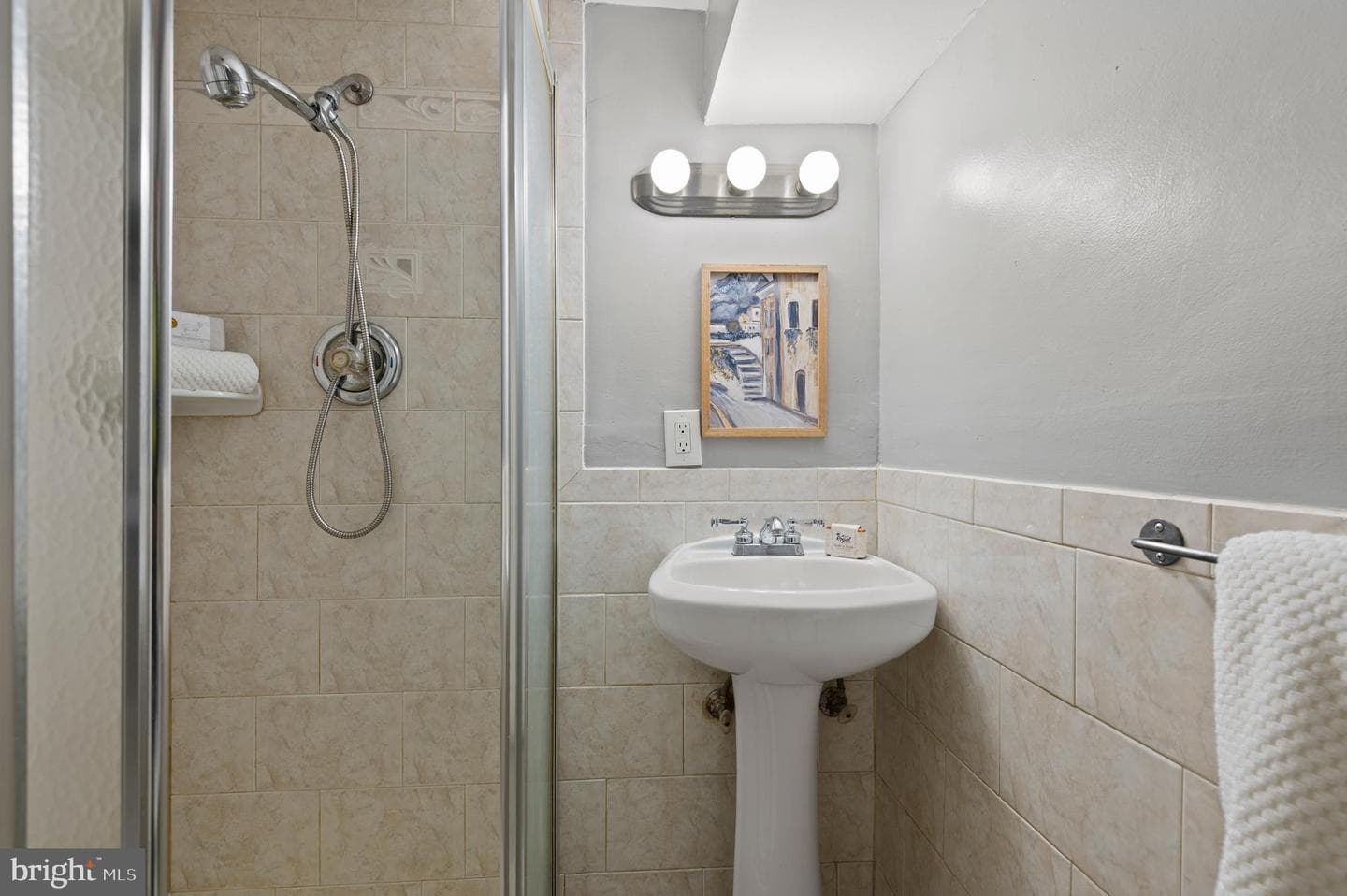 1236 Sargeant Street photo 18