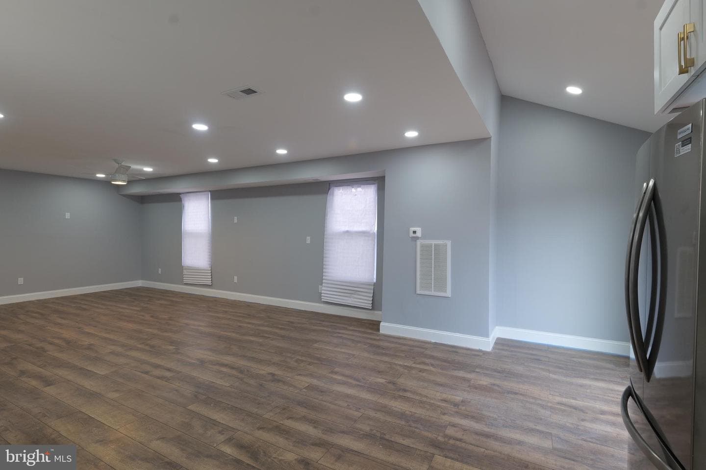 4905 Midwood Avenue photo 15
