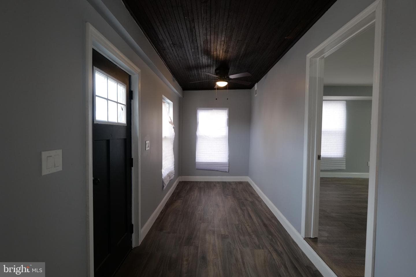 4905 Midwood Avenue photo 4