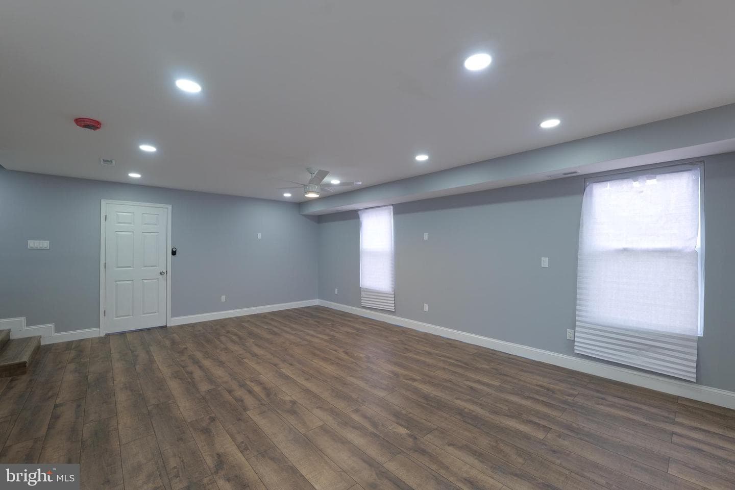 4905 Midwood Avenue photo 7