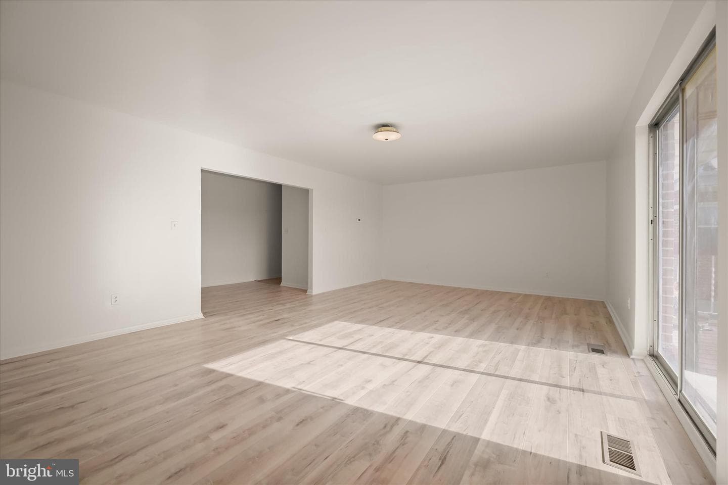 3619 Glengyle Avenue #8c photo 10