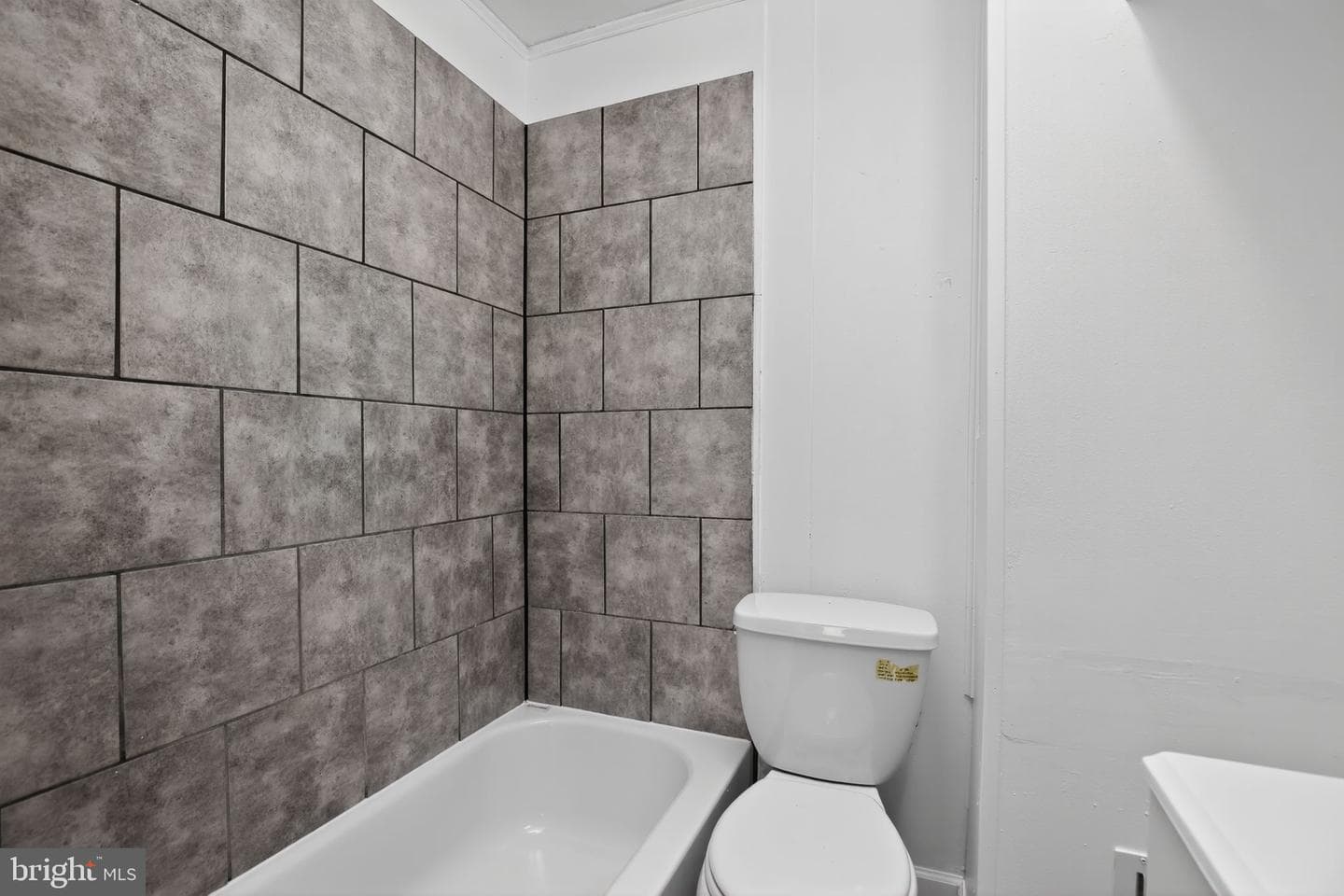 5446 Narcissus Avenue photo 32