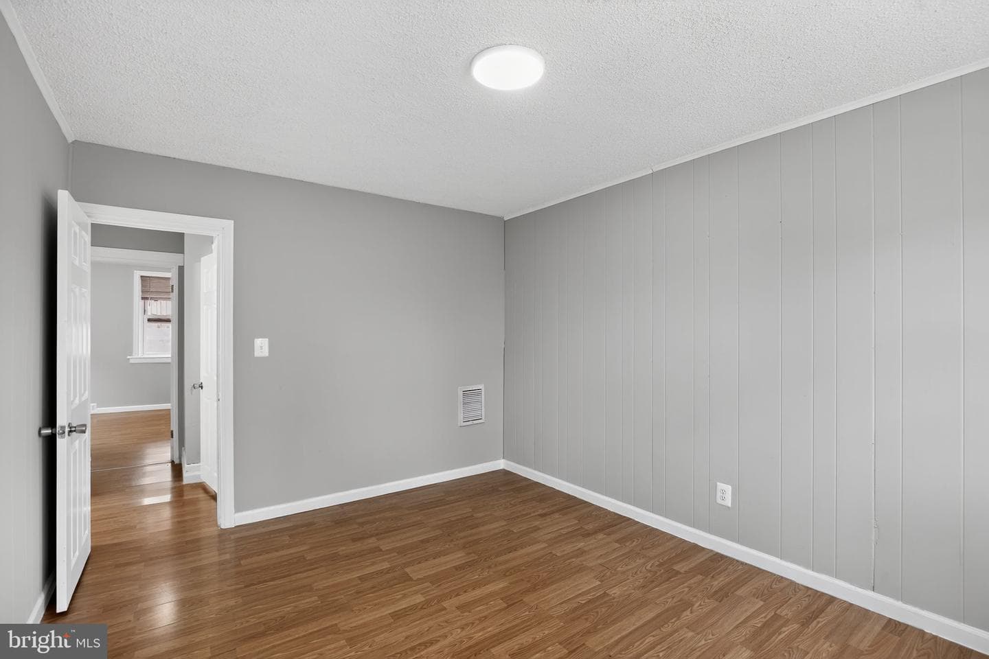 5446 Narcissus Avenue photo 6